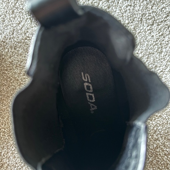 Soda Black Ankle Boots with Chunky Heel - Picture 7 of 7